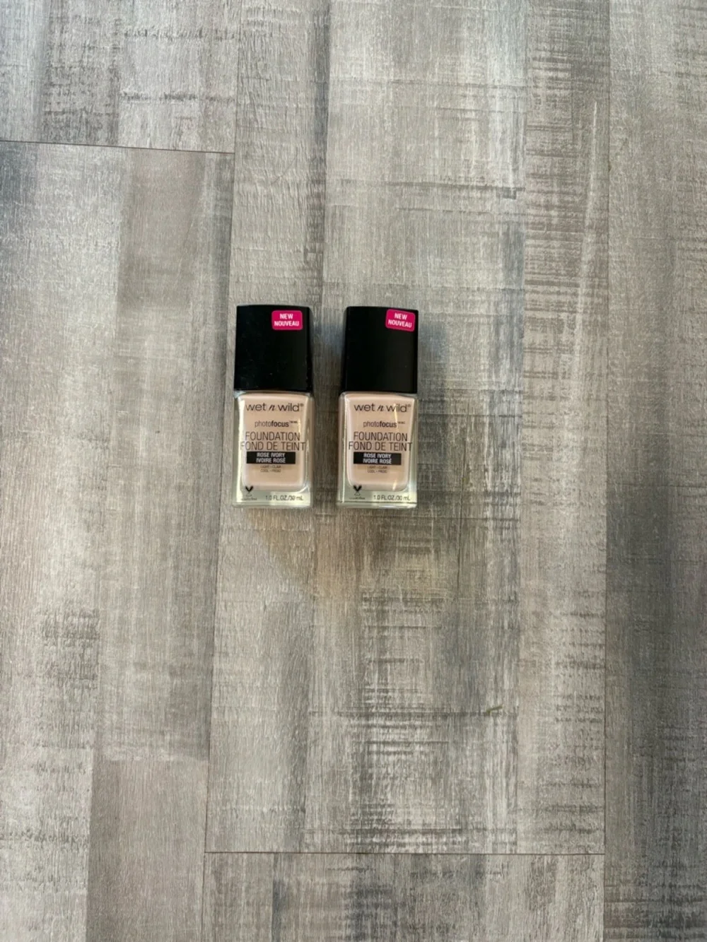 Two wet n wild Photo Focus Foundation - Rose Ivory (Light)